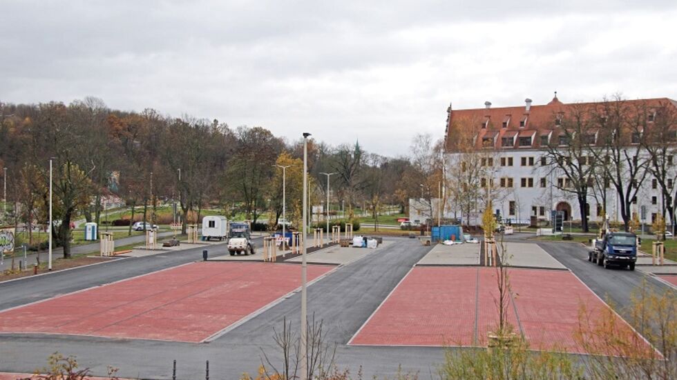 Pünktlich vorm Weihnachtsmarkt gibt es in Zwickau wieder gut 170 Parkplätze mehr. (c) Stadt Zwickau