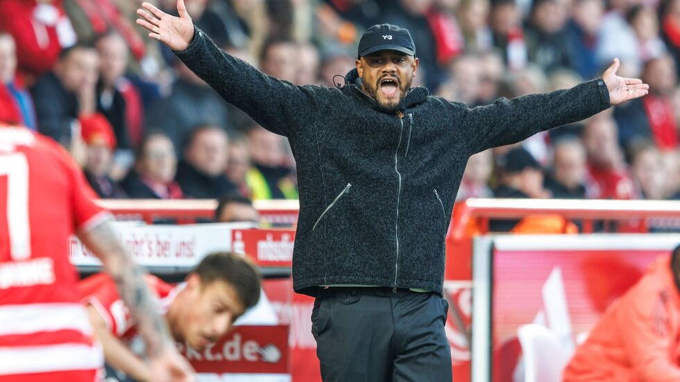 Vincent Kompany verzichtete auf große Rotation nach dem Kraftakt von Paris. Vincent Kompany verzichtete auf große Rotation nach dem Kraftakt von Paris.