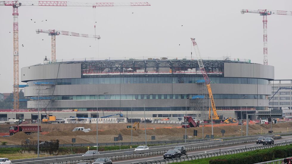 An der Eishockey-Arena wird noch gebaut. An der Eishockey-Arena wird noch gebaut.