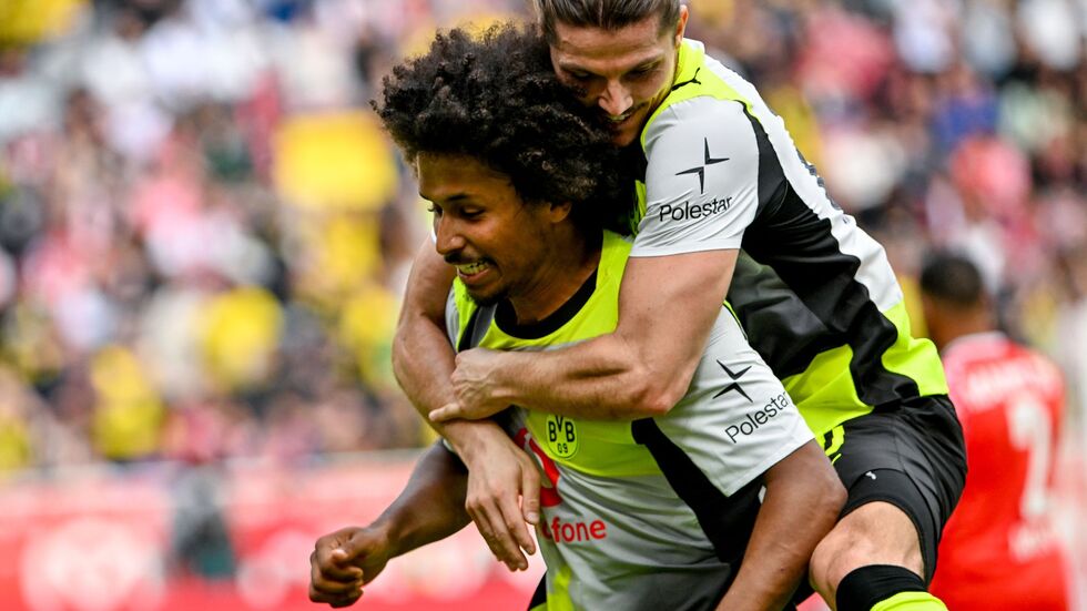 Der BVB legt nach und ist nun wieder nur zwei Punkte hinter Bayern.