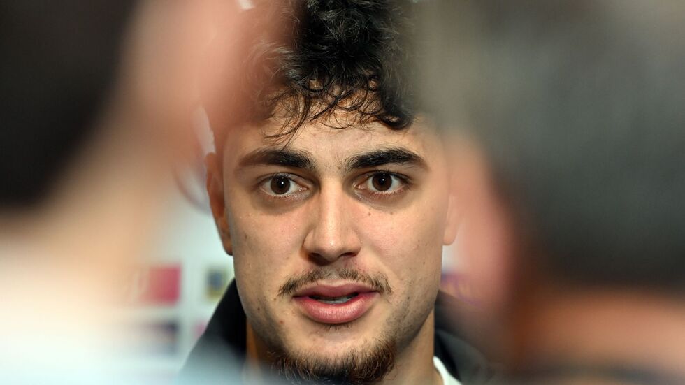 Aleksandar Pavlovic und die Fragen zu seinen Zwangspausen: «Es nervt.»