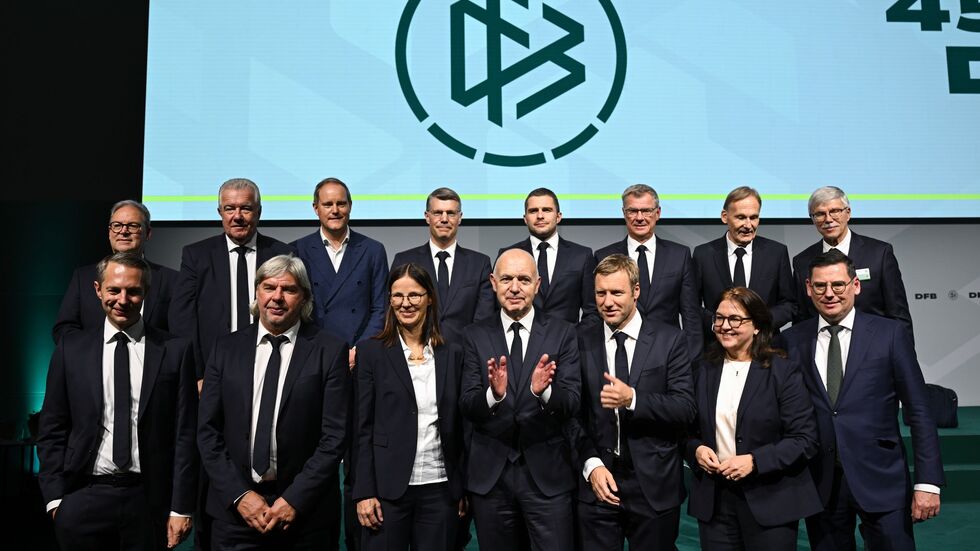 Das neue DFB-Präsidium. Das neue DFB-Präsidium.