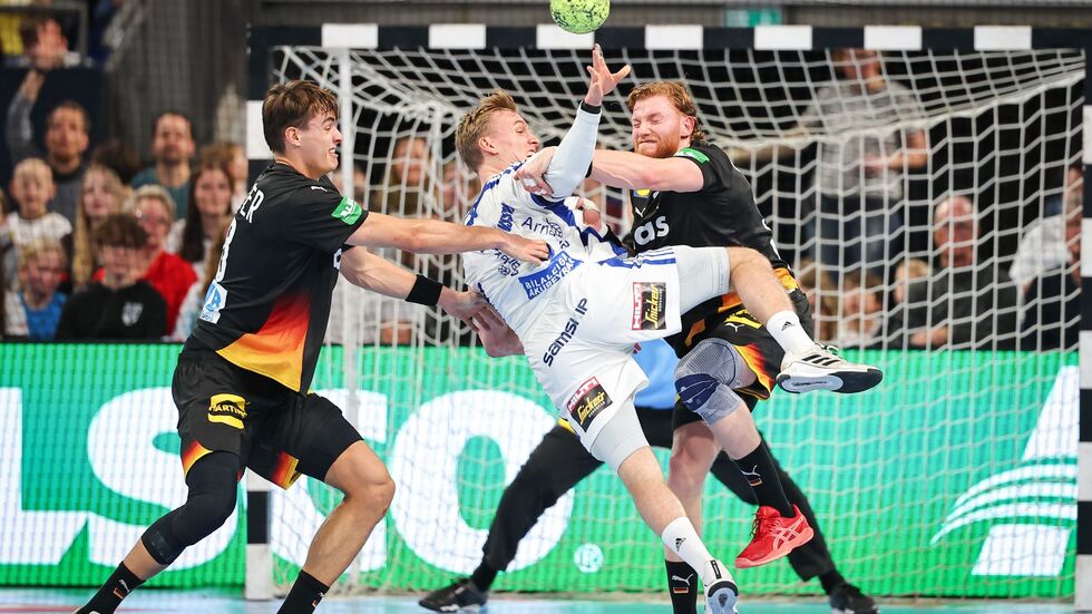 Julian Köster (l) und Tom Kiesler (r)  trugen zum erfolgreichen Auftritt gegen Island bei.