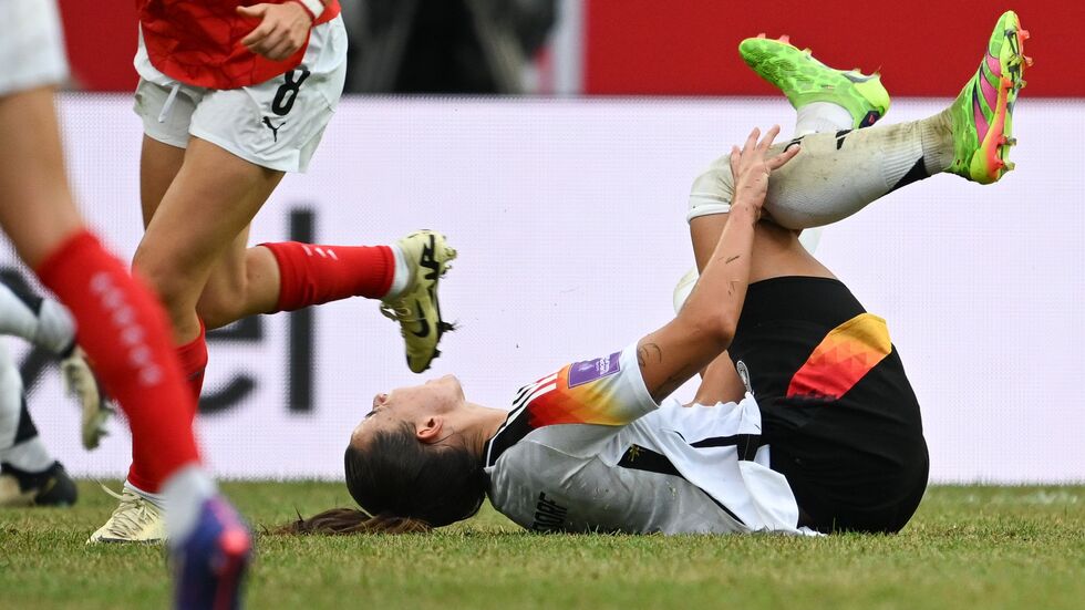 Lena Oberdorf bei ihrem ersten Kreuzbandriss (Archivbild) 