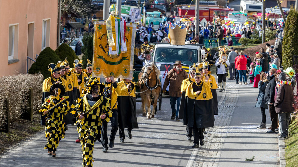 Faschings­umzug Reinhardt­s­dorf. Foto: Marko Förster Faschingsumzug Reinhardtsdorf. Foto: Marko Förster
