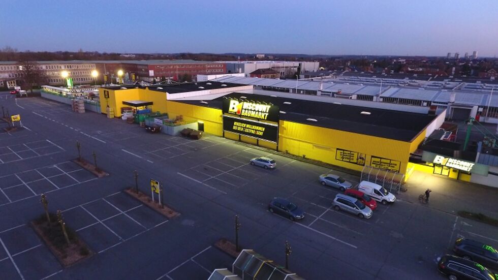 Auf über 6.000 Quadrat­me­tern finden Heimwerker hier alles zum Bauen, Renovieren und Gestalten. (c) Rewe-Group Auf über 6.000 Quadratmetern finden Heimwerker hier alles zum Bauen, Renovieren und Gestalten. (c) Rewe-Group