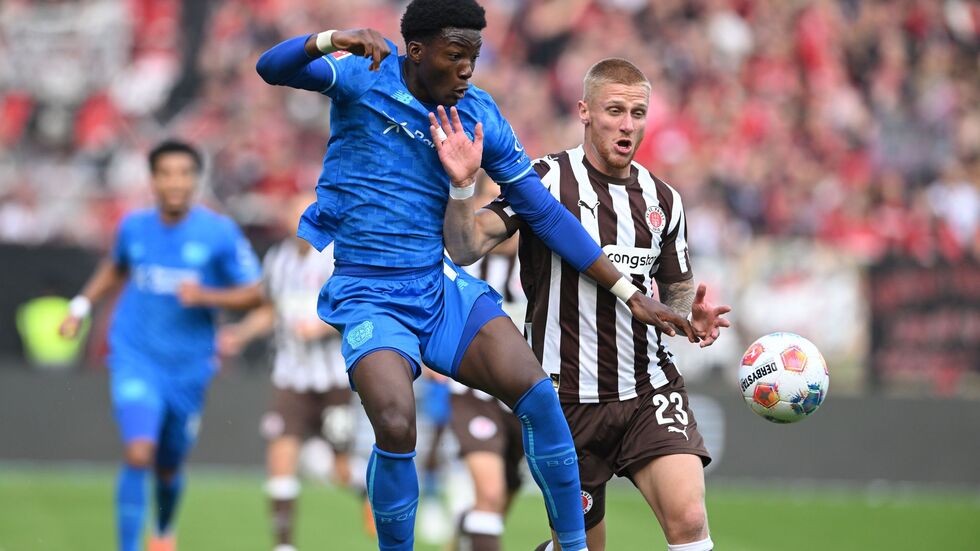 Kein leichtes Spiel für Ex-Meister Leverkusen. 