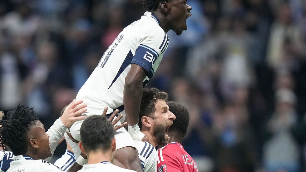 Das 2:0 erzielte Thomas Müller (rechts) per Elfmeter.