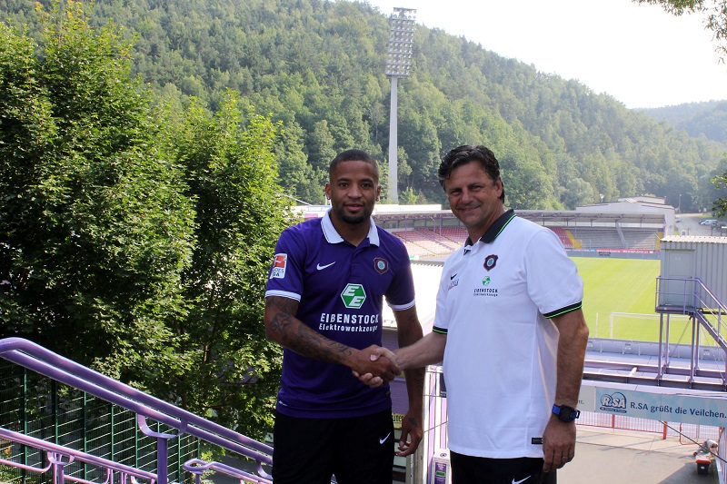 FCE verpflichtet Radio Zwickau