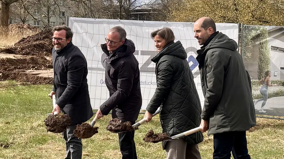 Erster Spatenstich