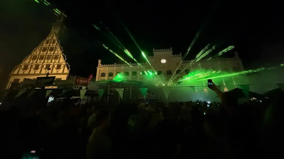 Die Lasershow am späten Samstagabend war für viele Besucher ein Highlight.