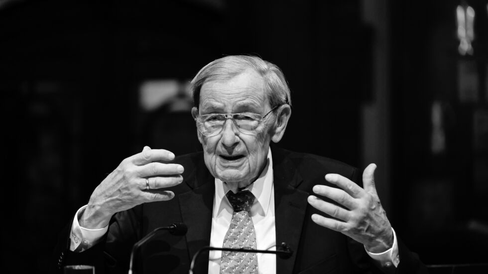 Leipzigs Ehrenbürger Friedrich Magirus ist im Alter von 95 Jahren gestorben. Er hinterlässt seine Frau, drei Kinder, acht Enkel und einen Urenkel.
