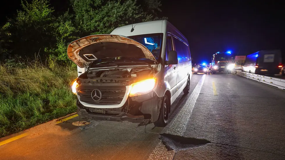 Verunglückter Mercedes-Sprinter Verunglückter Mercedes-Sprinter