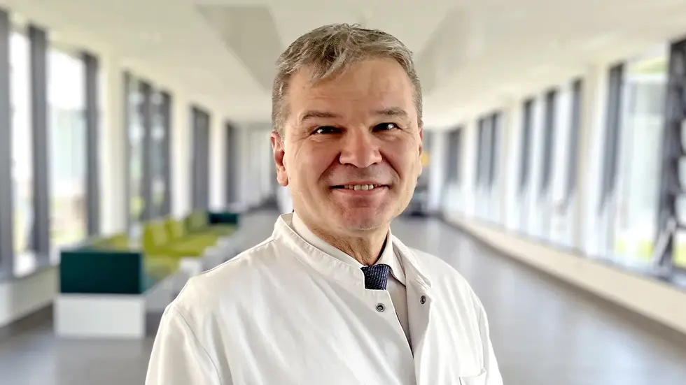 Dr. med. Ivan Marintschev leitet seit dem 1. Juli die Klinik für Unfallchirurgie und Physikalische Medizin am HBK. Dr. med. Ivan Marintschev leitet seit dem 1. Juli die Klinik für Unfallchirurgie und Physikalische Medizin am HBK.