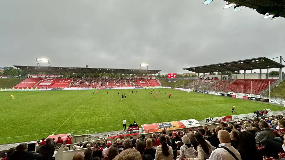 Bei regnerischem Wetter gab es für Zwickau gegen Greifswald nichts zu holen.