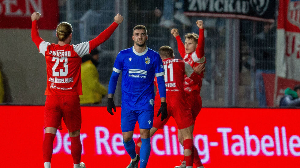 Der FSV Zwickau jubelt über die ersten Auswärtspunkte der Saison 
