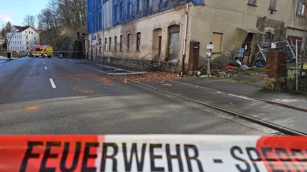 Der Bereich rund um das Haus an der Kirchberger Straße ist abgesperrt. Der Bereich rund um das Haus an der Kirchberger Straße ist abgesperrt.