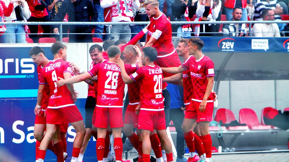 Der Jubel der Zwickauer, eine knappe Minute später trafen die Gäste zum Ausgleich.  