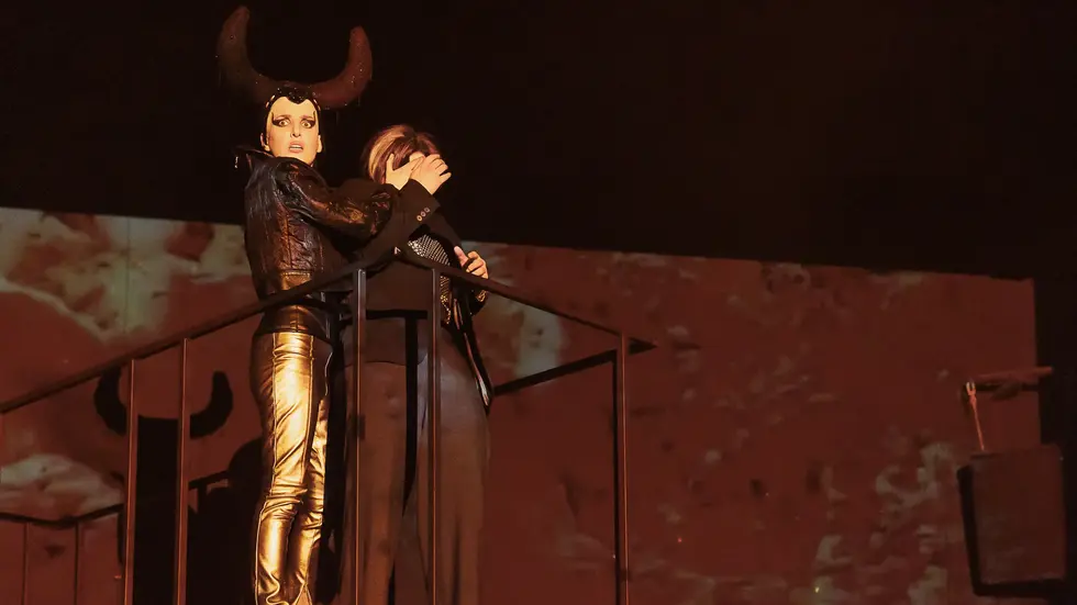 "Doktormutter Faus" ist eine moderne Variante des Goethe Klassikers.