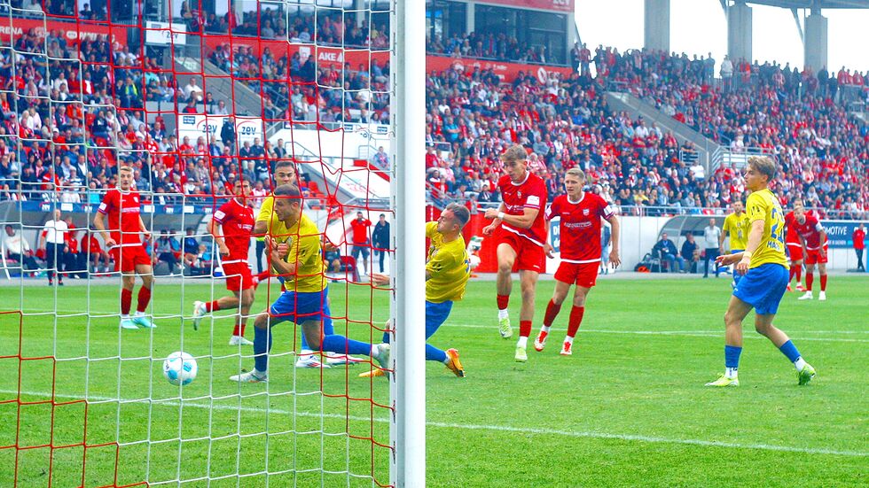 Lennert Möbius traf in der 80. Minute zur Führung für den FSV Zwickau