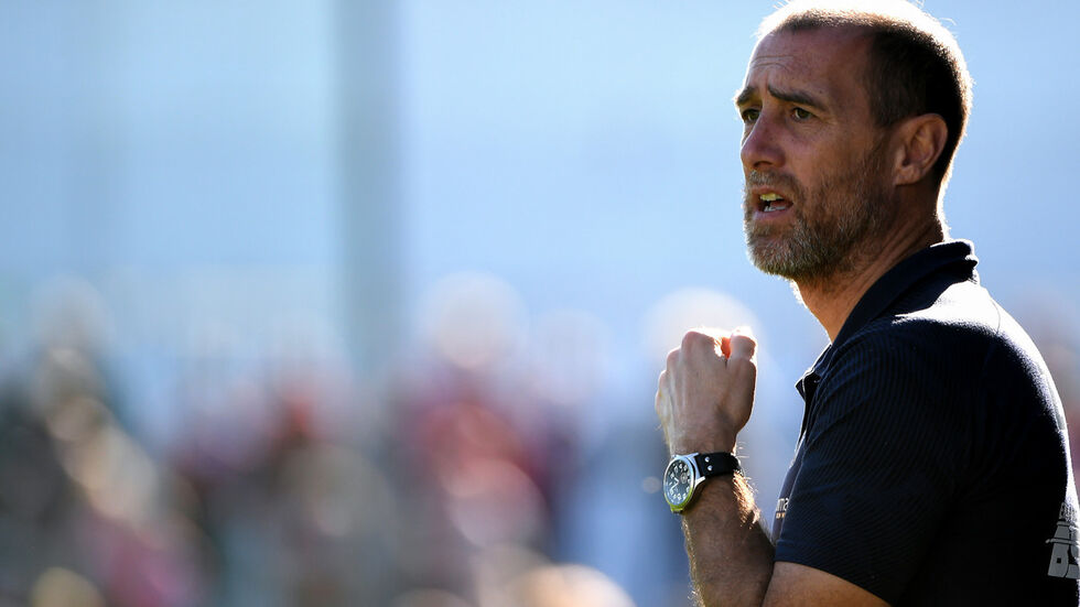 Joe Enochs startet mit 15 Spielern in die Saisonvorbereitung. 