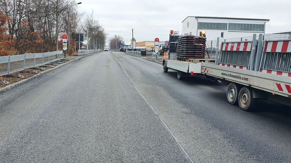 Der Verkehr kann wieder in beiden Richtungen rollen. Der Verkehr kann wieder in beiden Richtungen rollen.