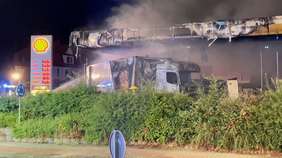 So sah die Tankstelle in der Brandnacht aus. So sah die Tankstelle in der Brandnacht aus.