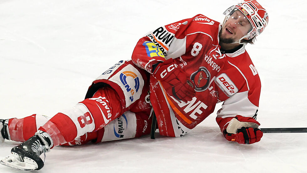 Dominic Walsh liegt seit Donnerstag im Krankenhaus. Dominic Walsh liegt seit Donnerstag im Krankenhaus.