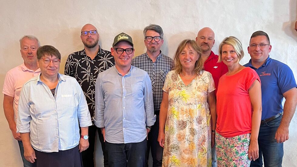 v.l.: Friedrich Binder (FDP), Ute Brückner (Linke), Lars Dörner (Grüne), Andi Saller (parteilos), René Hahn (Linke), Steffi Heinzig (SPD), Wolfgang Wetzel (Grüne), Anne-Kathrin Findeiß (SPD), Jens Juraschka (SPD)