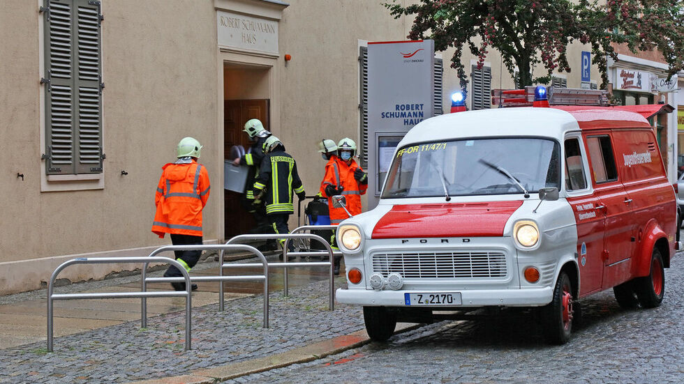 Im Schumannhaus in Zwickau drang Wasser über ein Glasdach ein.