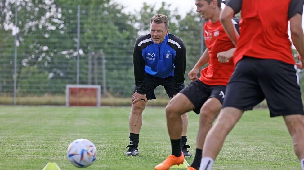 Rico Schmitt auf dem Trainingsplatz. Rico Schmitt auf dem Trainingsplatz.