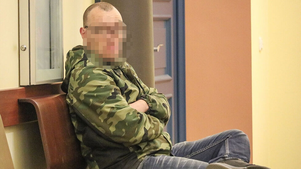 Das T-Shirt wurde beschlagnahmt und mit der Zustimmung vom Angeklagten vernichtet. (c) Irving Cova