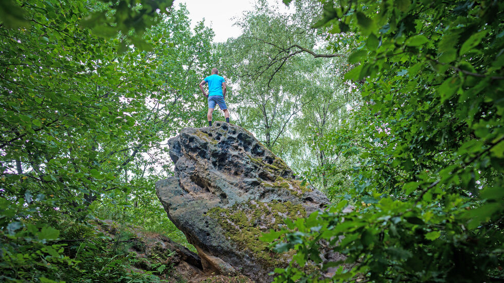 Dieser Fels nahe der Kaiserkrone war die Vorlage für Caspar David Friedrichs Bild "Der Wanderer über dem Nebelmeer"
