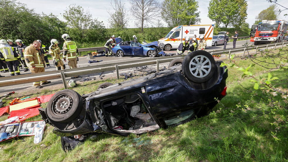 Den Helfern vor Ort bot sich ein schlimmes Bild. Den Helfern vor Ort bot sich ein schlimmes Bild.