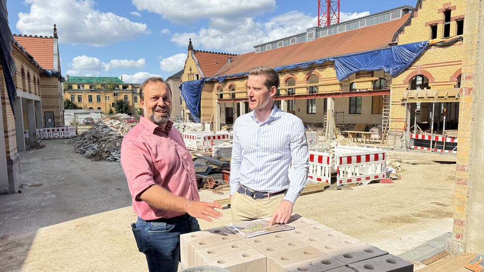 Sebastian Schulze (l.) und Jonathan Lennartz von Rewe