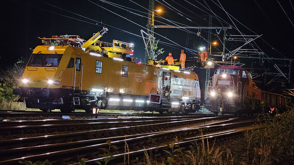 Seit dem späten Donnerstagabend lief die Bergung des Waggons.