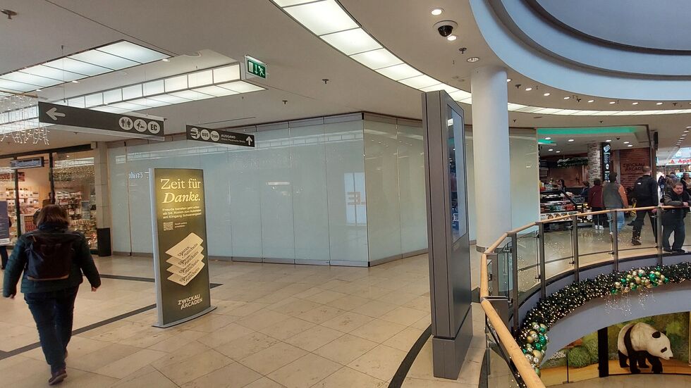 Das "Cioccolatino" zieht zwischen das Asia-Restaurant und das Teegeschäft im Erdgeschoss. 