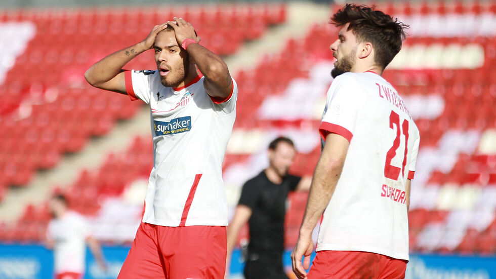 Bei Steffen Nkansah (li.) wurde ein Nasenbruch festgestellt. 