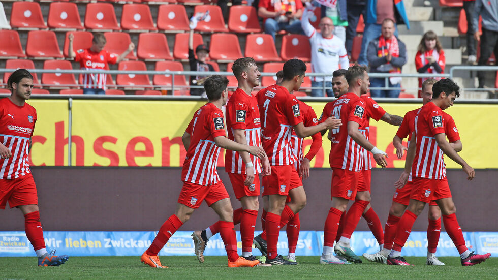 Jubelszenen nach dem Ausgleichstreffer durch Noel Eichinger Jubelszenen nach dem Ausgleichstreffer durch Noel Eichinger