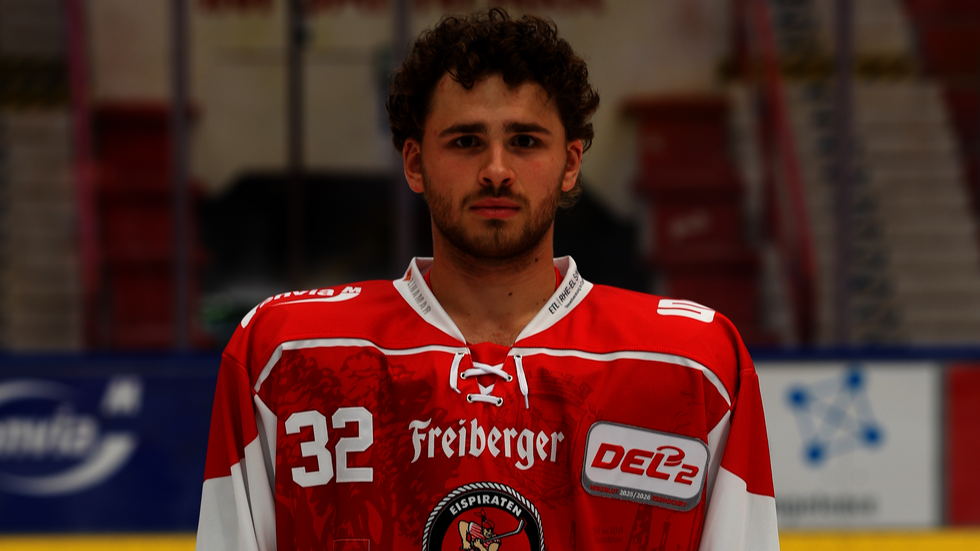 Ralf Rollinger fällt mit einer schweren Knieverletzung die komplette Saison aus. Ralf Rollinger fällt mit einer schweren Knieverletzung die komplette Saison aus.