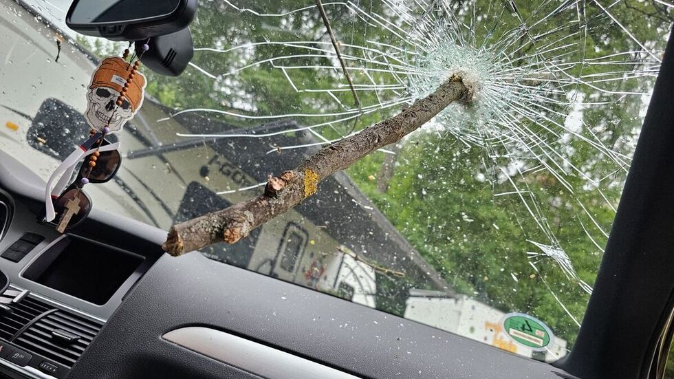 Zum Glück saß niemand in dem Wagen. 