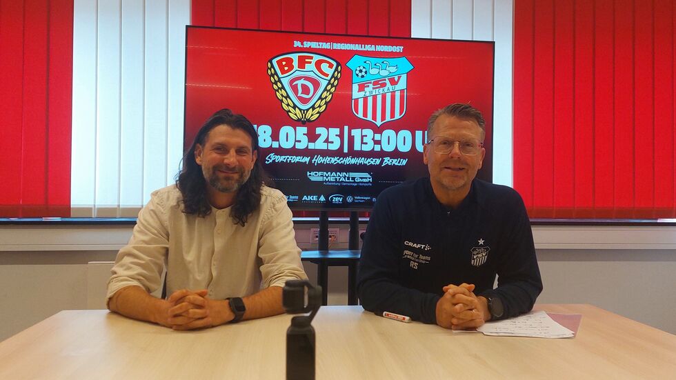 Robin Lenk (links) und Rico Schmitt (rechts) auf der Pressekonferenz vor dem Spiel beim BFC Dynamo
