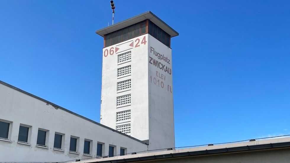 Der Kontrollturm wird im Mai wieder ein Hingucker. Der Kontrollturm wird im Mai wieder ein Hingucker.