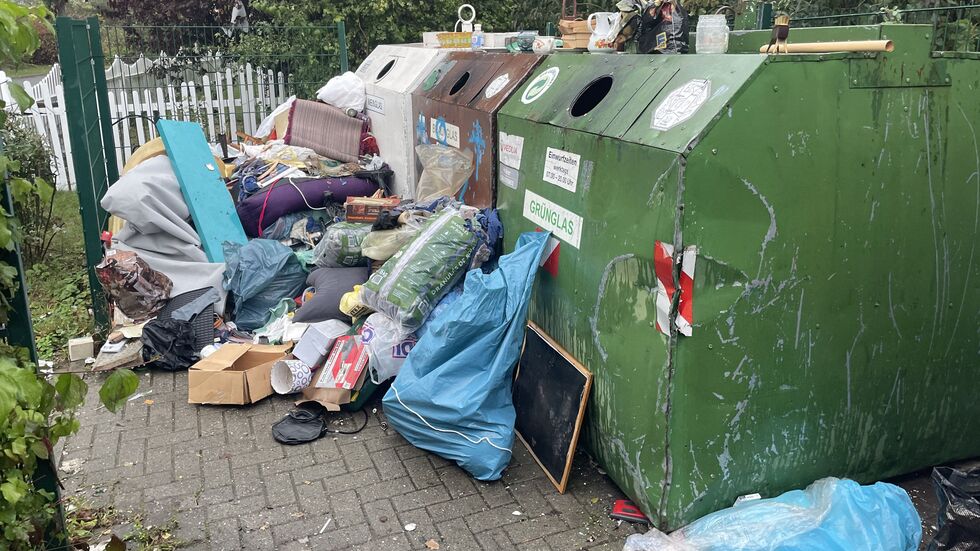 Ein Hörer schickte uns dieses Bild von der Müllansammlung. 