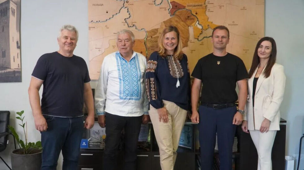 Constance Arndt (Mitte) zu Besuch bei Bürgermeister Palonka (2.v.r.)