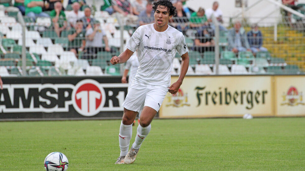 Johan Gomez beim Testspiel gegen Chemie Leipzig Johan Gomez beim Testspiel gegen Chemie Leipzig
