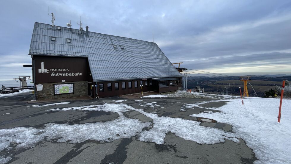 Auf dem Fichtelberg verschiebt sich der Saisonstart. Auf dem Fichtelberg verschiebt sich der Saisonstart.