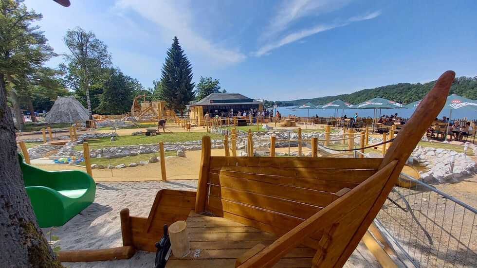 Die Minigolfanlage am Seehaus an der Koberbachtalsperre. 