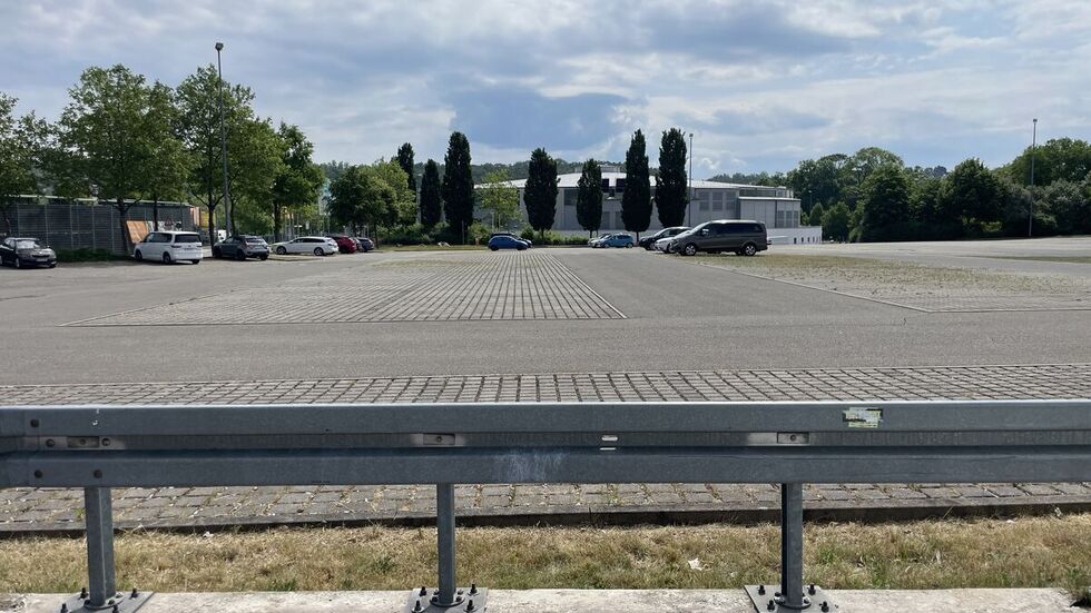 Parkplatz der Stadthalle Parkplatz der Stadthalle