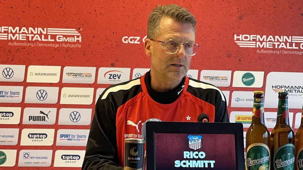 Rico Schmitt - laut ihm fährt seine Mannschaft als Außenseiter nach Leipzig.